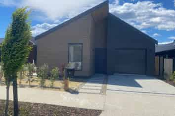 6 Tussock Way, Cromwell