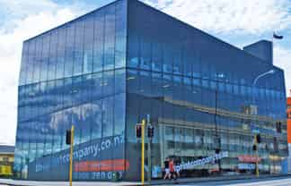 MODERN OFFICE WITH AMPLE PARKING
