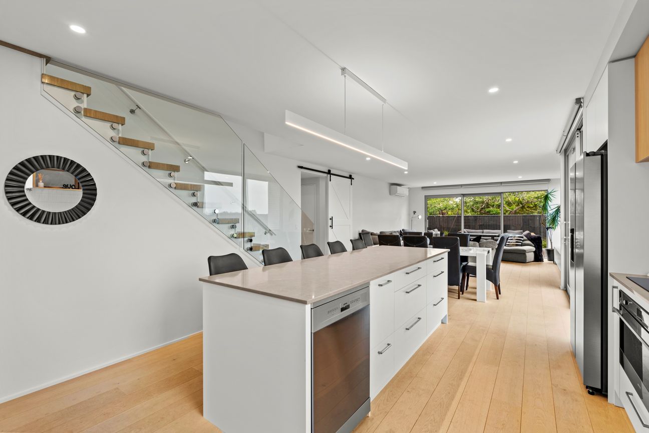 Designed for Living. Built to Impress. - Bild 4
