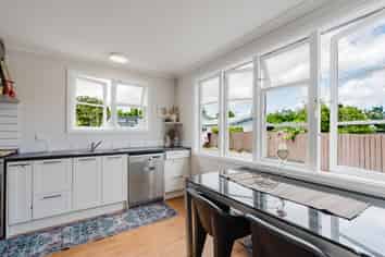 12 Le Quesne Place, Fairfield
