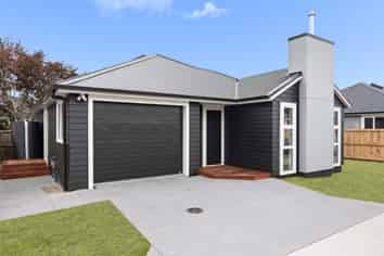 2/70 Thompson Street, Leamington