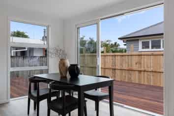 2/70 Thompson Street, Leamington