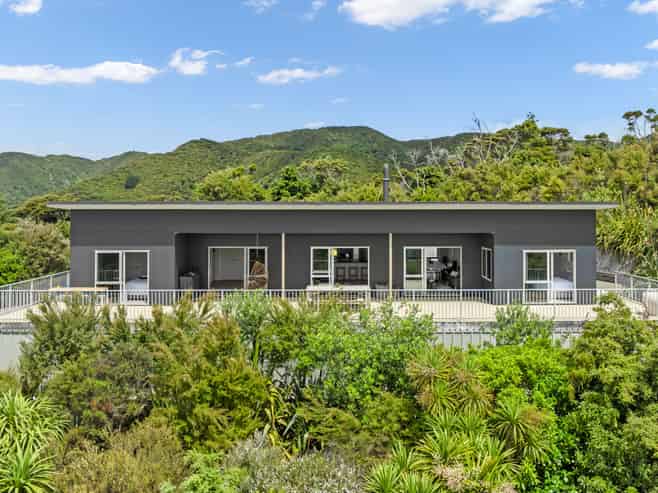 108 The Ridge, Langs Beach