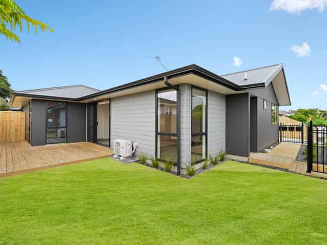 1/6 Greta Street, Glenview