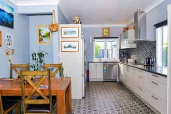 1012 Heretaunga Street East, Parkvale