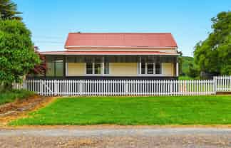 10 and 12 Phillips Street, Matiere