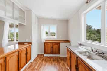 10 and 12 Phillips Street, Matiere