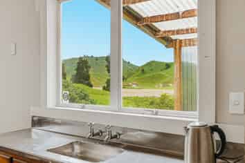 10 and 12 Phillips Street, Matiere