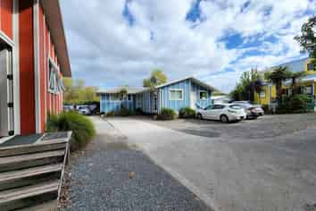  42A,C,D,E Olivine Street Boarding Houses (Room only), Poike