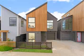 14 Kiokio Street, Long Bay