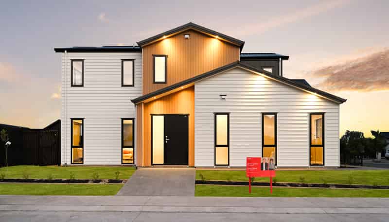 8 Earp Crescent, Chartwell