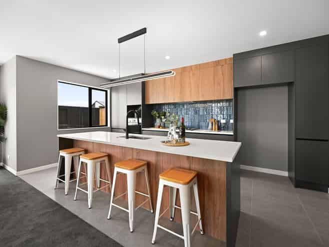 8 Earp Crescent, Chartwell