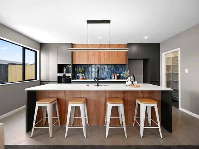 8 Earp Crescent, Chartwell