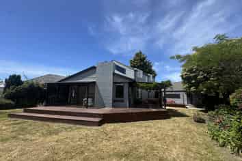 7 Hannah Place, Redwood