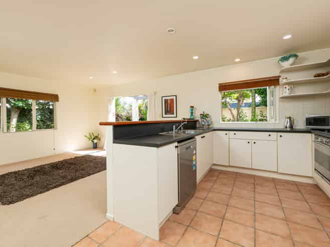 2B Evan Street, Belmont