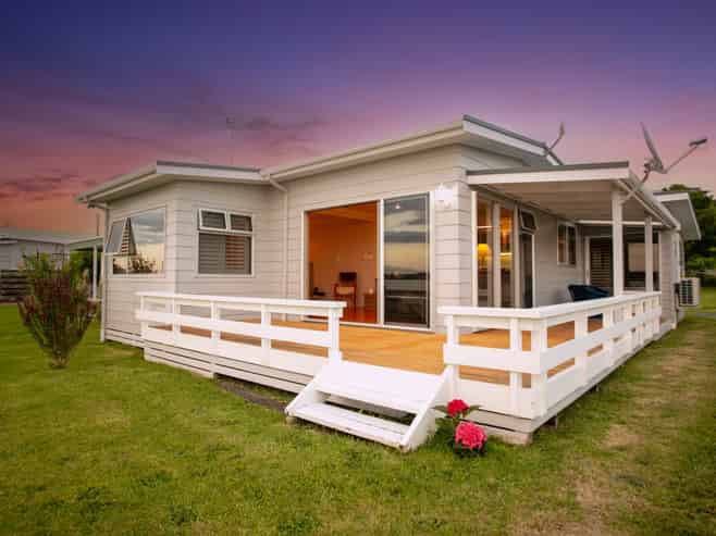 26 Esplanade Road, Tahawai