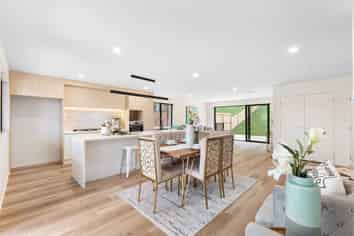 242E West Hoe Heights, Orewa