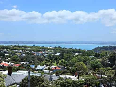 2F/221 Great North Road , Grey Lynn