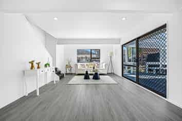 2/18 Elizabeth Avenue, Papatoetoe