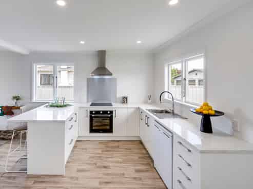 711 Norton Road, Akina