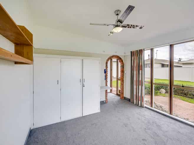 711 Norton Road, Akina