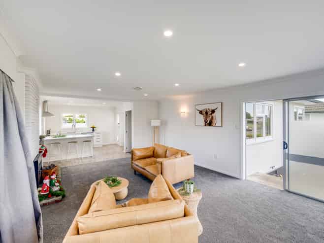 711 Norton Road, Akina