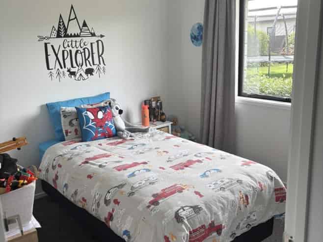 56 Petries Road , Woodend