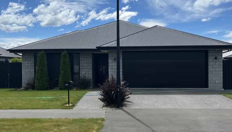 56 Petries Road , Woodend
