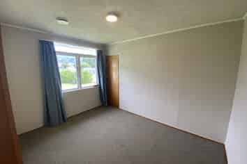 43 Tennyson Crescent, Stoke