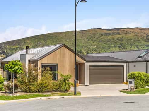 9 McDonald Street, Wanaka