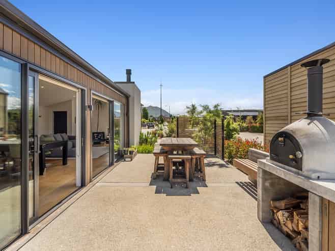 9 McDonald Street, Wanaka