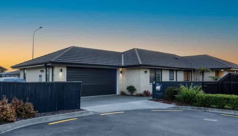 10 Carmello Grove, Richmond