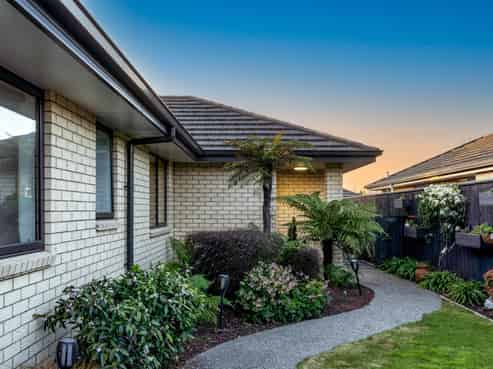10 Carmello Grove, Richmond