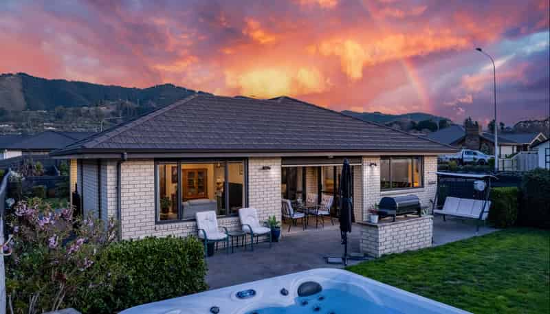 10 Carmello Grove, Richmond