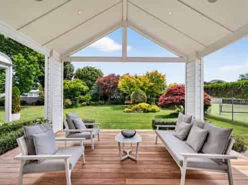 27 Neeve Road, Taradale