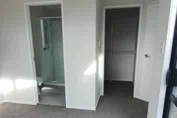 33 Redhills Road, Massey