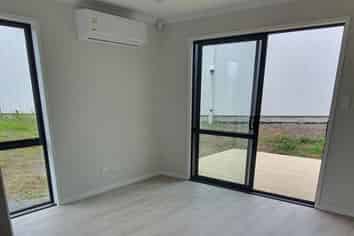 33 Redhills Road, Massey