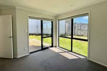 33 Redhills Road, Massey