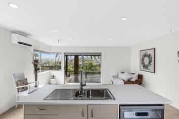 70B Hammond Street, Hairini