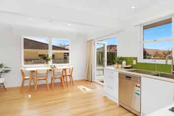 9a Lilac Place , Otumoetai