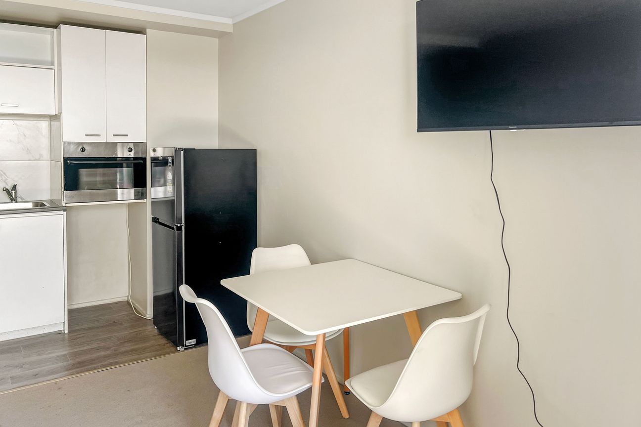 Modern 2 bedroom furnished apartment with Harbour bridge views! - Widok 2