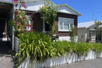 11 Arthur Street, Onehunga