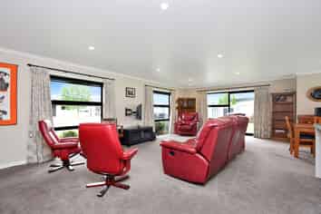 2 Alton Place, Allenton