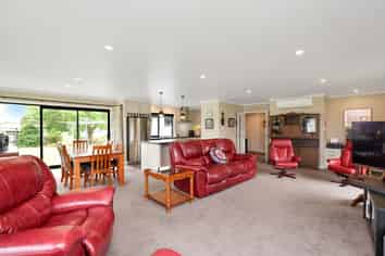 2 Alton Place, Allenton