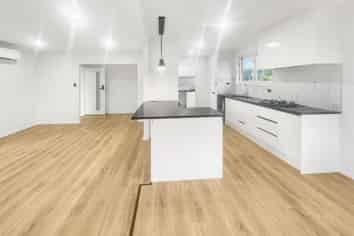 10 Leonard Place, Otara