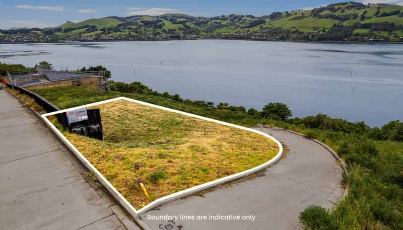 8 Camden Grove, Maia