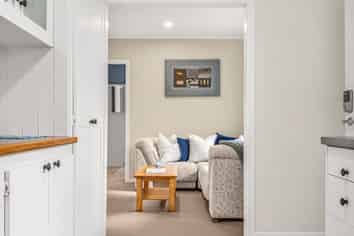 9 Cooper Avenue, Holdens Bay