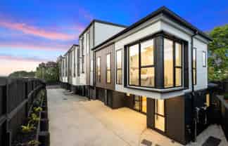 1664F Great North Road, Avondale