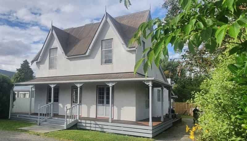 113 Fitzherbert Street, Featherston