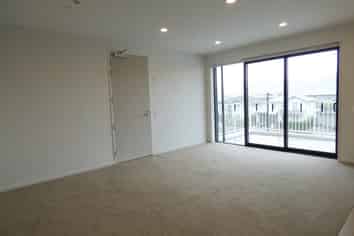 211/3 Bluegrey Avenue, Stonefields